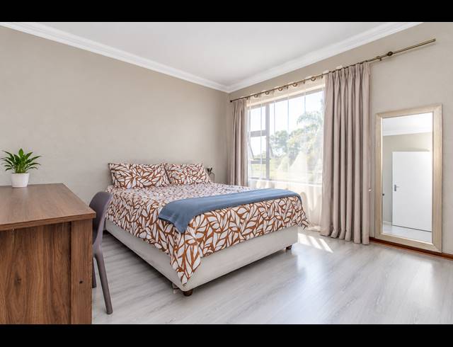 2 BEDROOM APARTMENT FOR SALE IN RANDPARK RIDGE